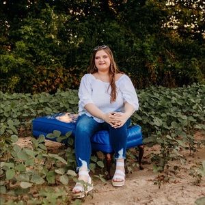 Meet your Posher, Izzy